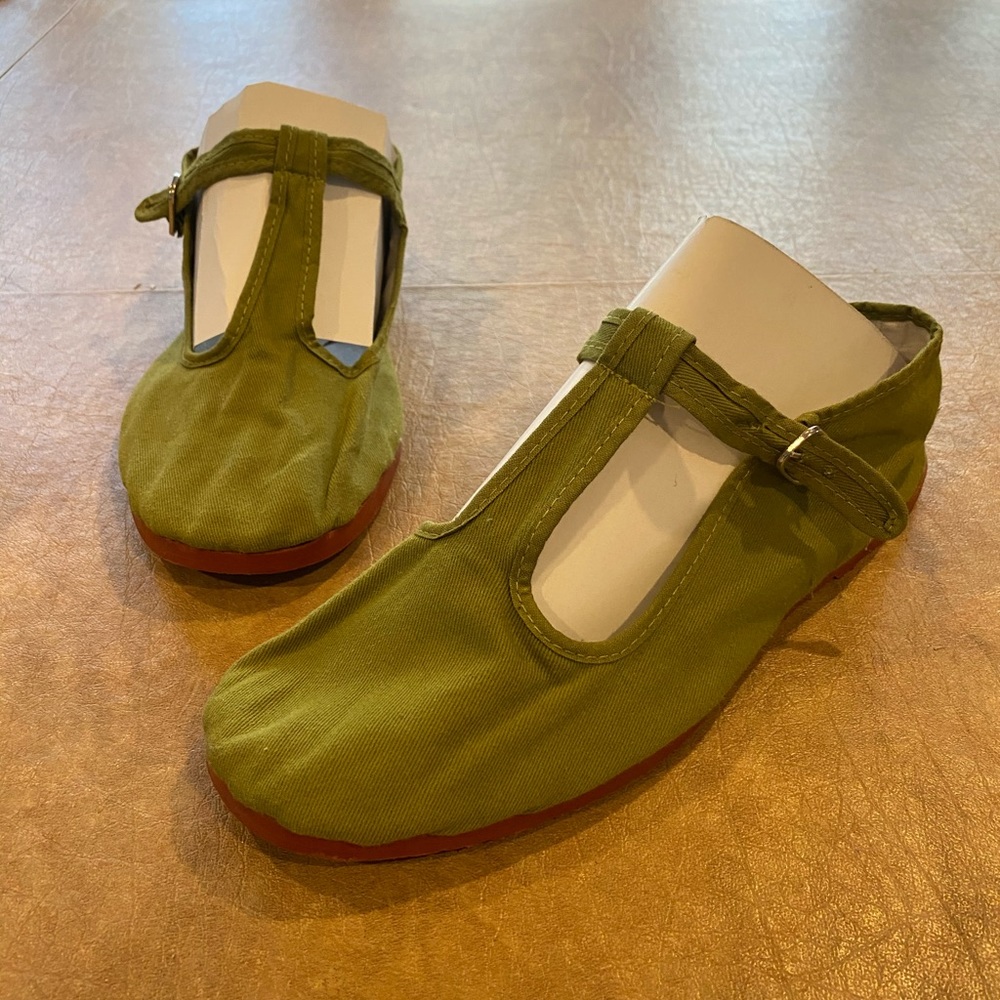Urban Outfitters Cloth shoes